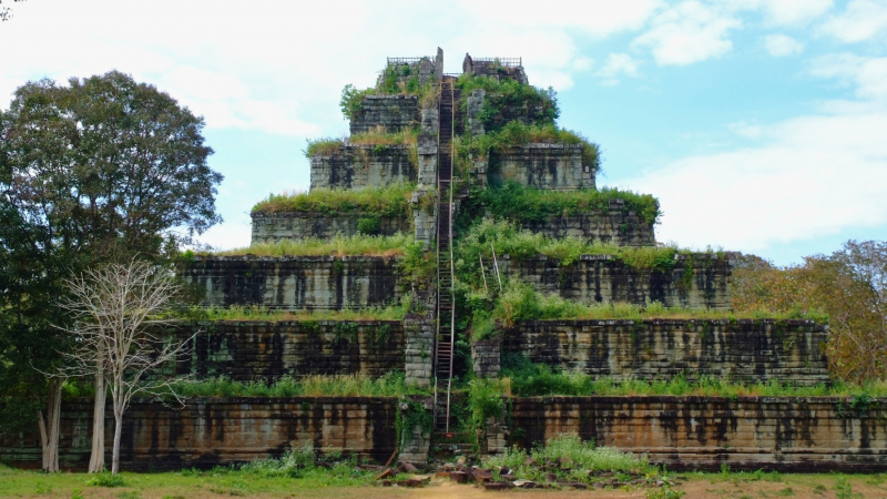 Day 5 The Seven Tiered Pyramid Of Koh Ker