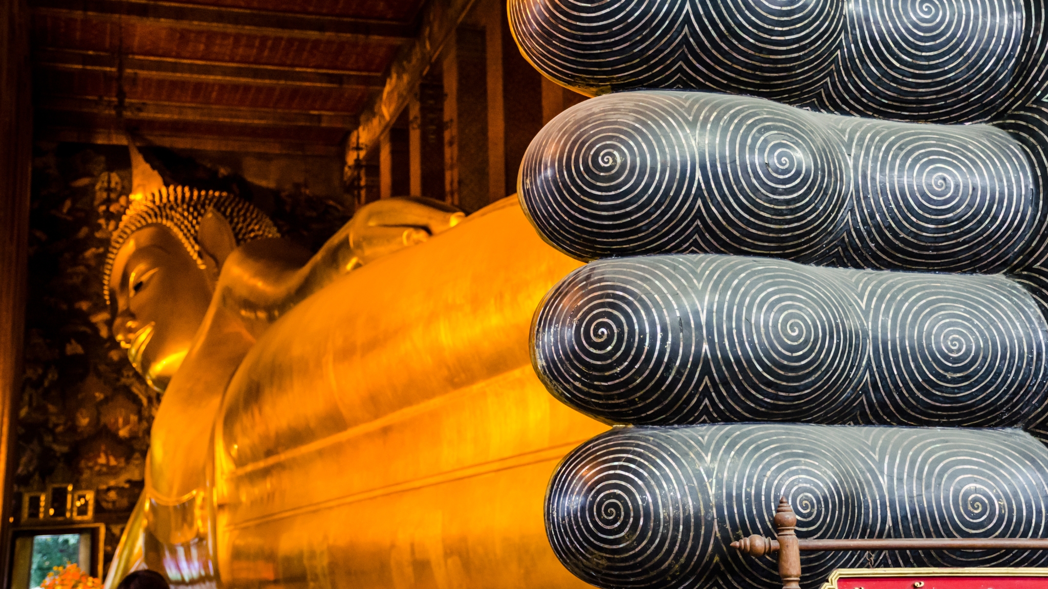 Day 10 Witness The Immense Grace Of The Reclining Buddha In Wat Pho