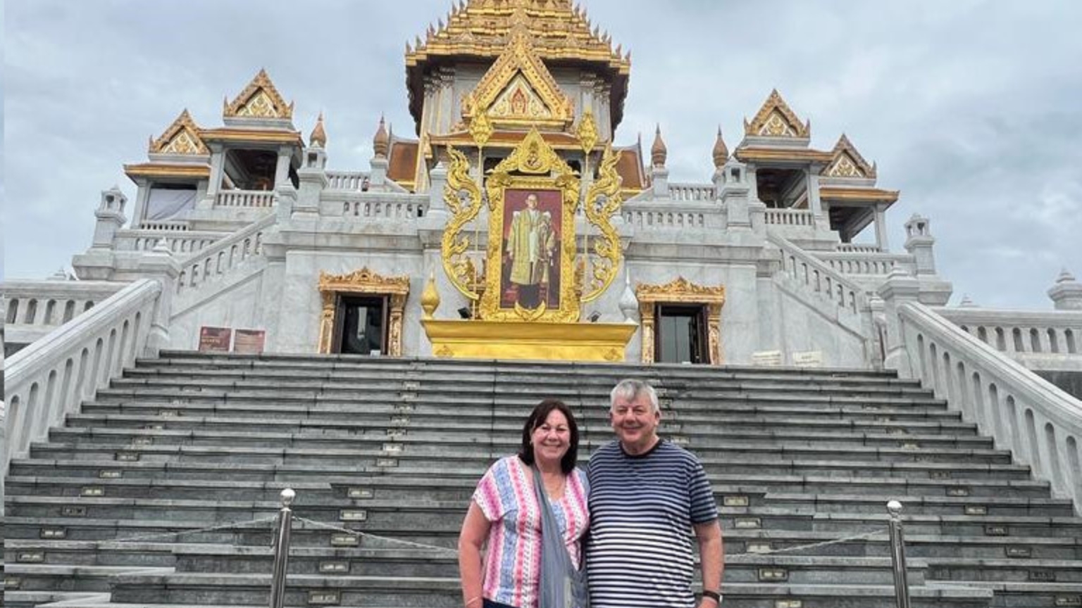Day 10 Explore The Sacred Beauty Of Wat Traimit