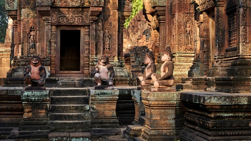 Day 13 Explore The Intricate Pink Sandstone Carvings Of Banteay Srei